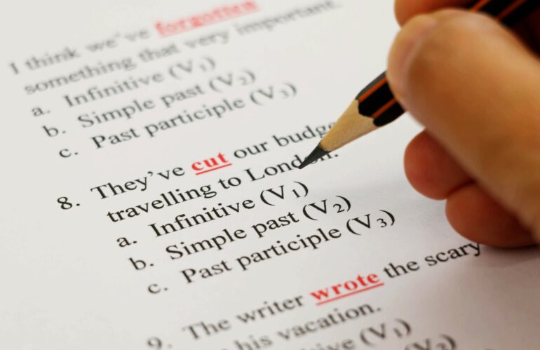 Simple Past vs Present Perfect